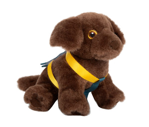 Labrador-Hund mit Tasche und Pflege-Set