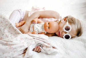 Puppe Mädchen - Europäerin 21 cm