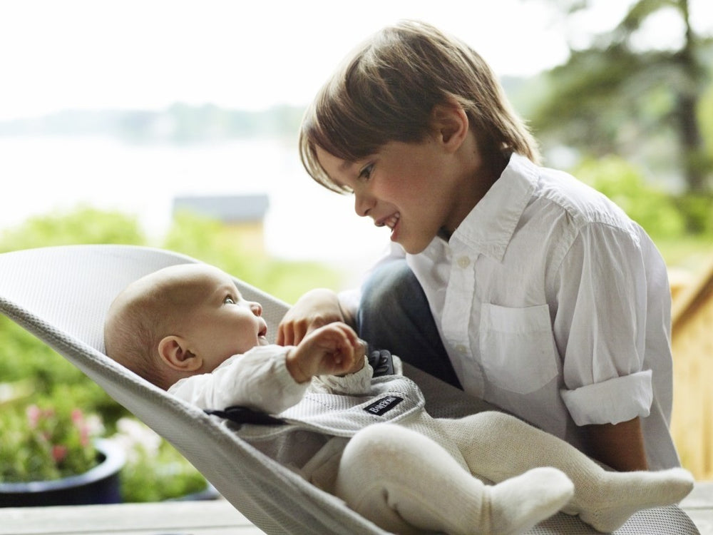 Babywippe BALANCE SOFT MESH – Silber/Weiß