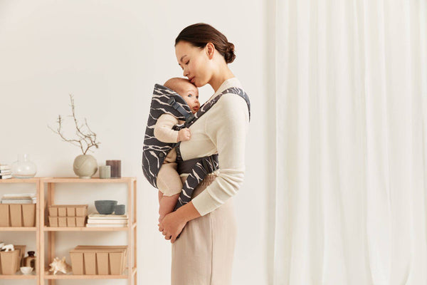 Babytrage MINI Cotton – Anthrazit/Landscape Print