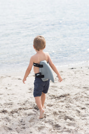 Haifischflossen-Schwimmgürtel für Kinder – Grau