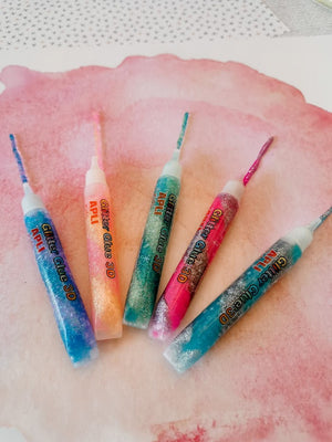 Dekorativer Glitzerkleber – 5 fluoreszierende Farben - Tublu.de