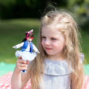 Puppe – Musikliebhaberin