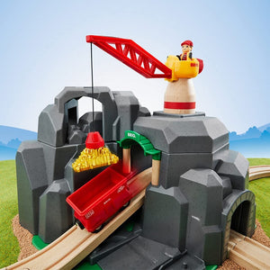 Bergtunnel mit Aufzug