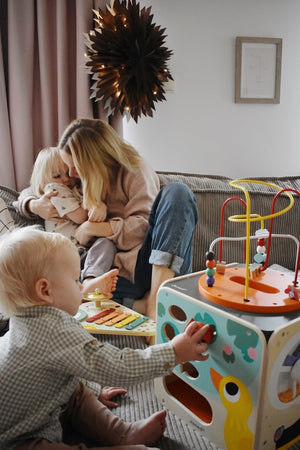 Multifunktionaler Lernwürfel mit Schlaufe, groß - Tublu.de