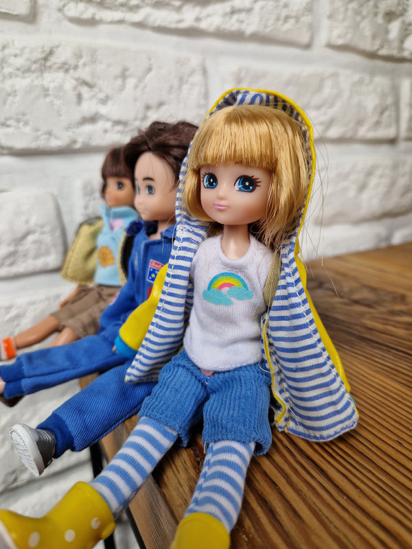 Puppe – Pfützenliebhaberin