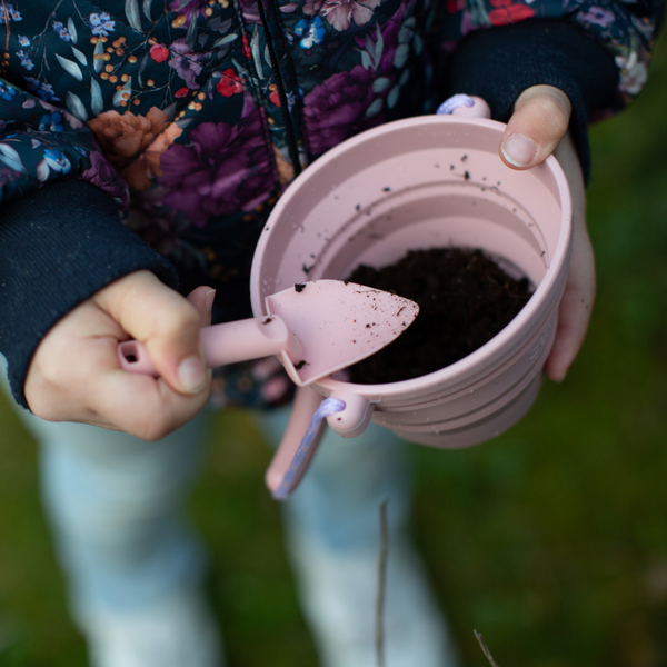 Mini-Silikoneimer mit Schaufel – Puderrosa - Tublu.de
