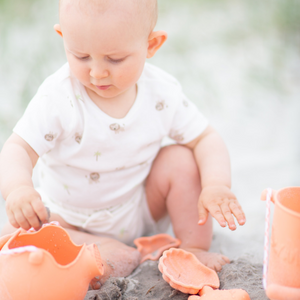 Zusammenklappbarer Eimer für Wasser und Sand – Koralle - Tublu.de
