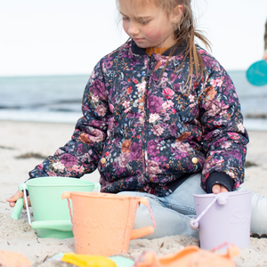Zusammenklappbarer Eimer für Wasser und Sand – Koralle - Tublu.de