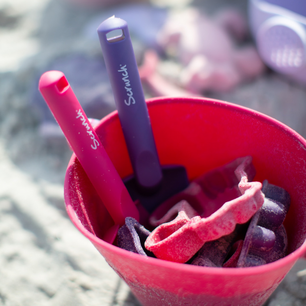 Zusammenklappbarer Eimer für Wasser und Sand – kirschrot - Tublu.de