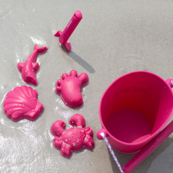 Zusammenklappbarer Eimer für Wasser und Sand – kirschrot - Tublu.de