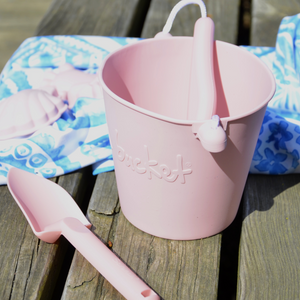 Zusammenklappbarer Eimer für Wasser und Sand – Puderrosa - Tublu.de