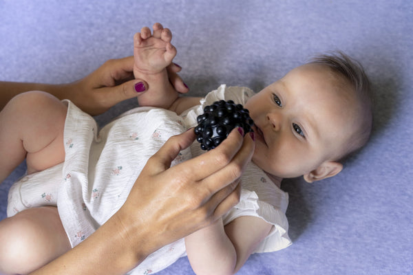 Sensorik-Bälle 4 Stück Schwarz-Weiß ohne Loch