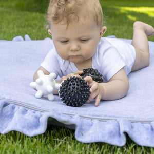 Sensorik-Bälle 4 Stück Schwarz-Weiß ohne Loch