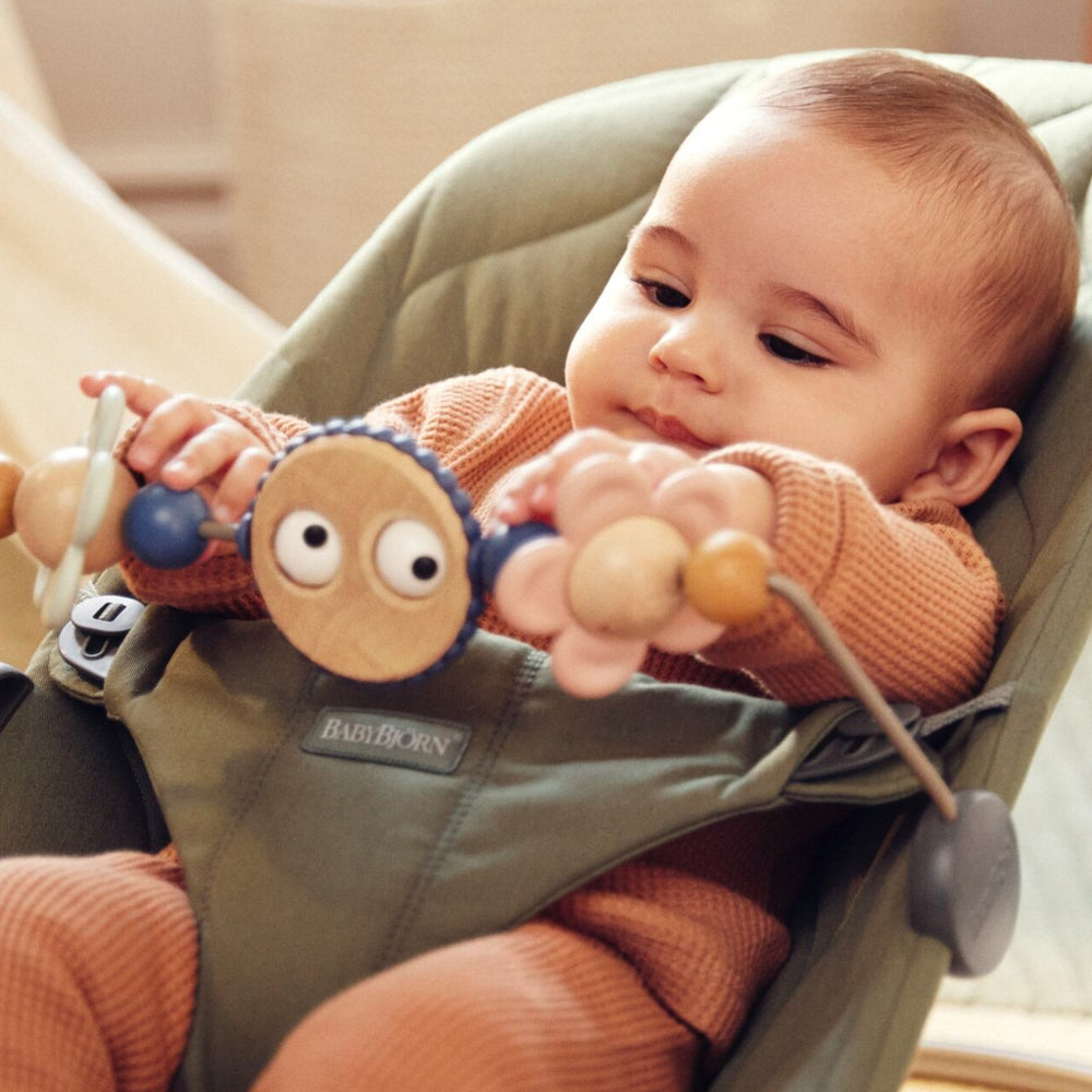 Babywippe BLISS WOVEN Petal Quilt – Dunkelgrün