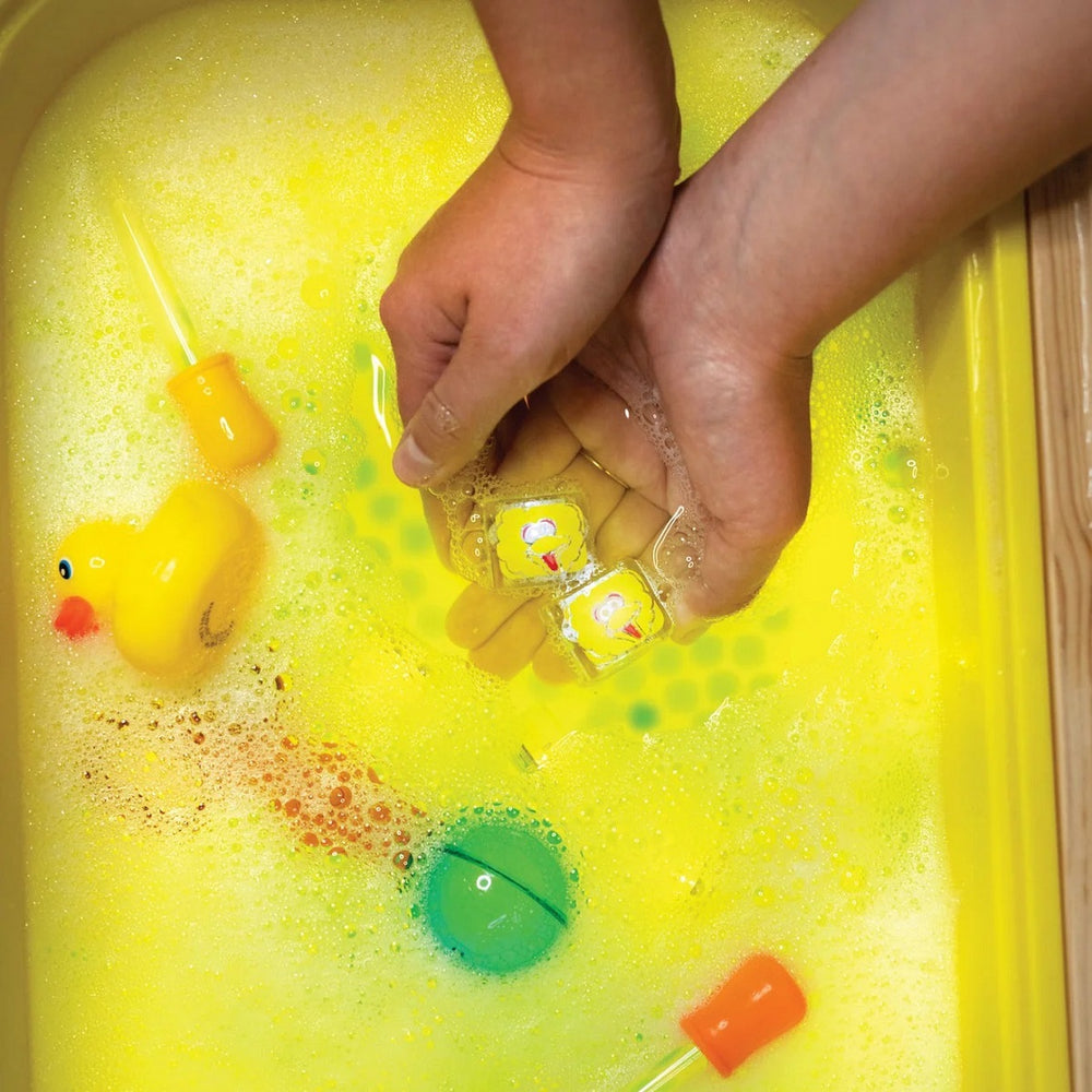 Sensorische Würfel, die im Wasser leuchten Großer Vogel – gelb/orange - Tublu.de