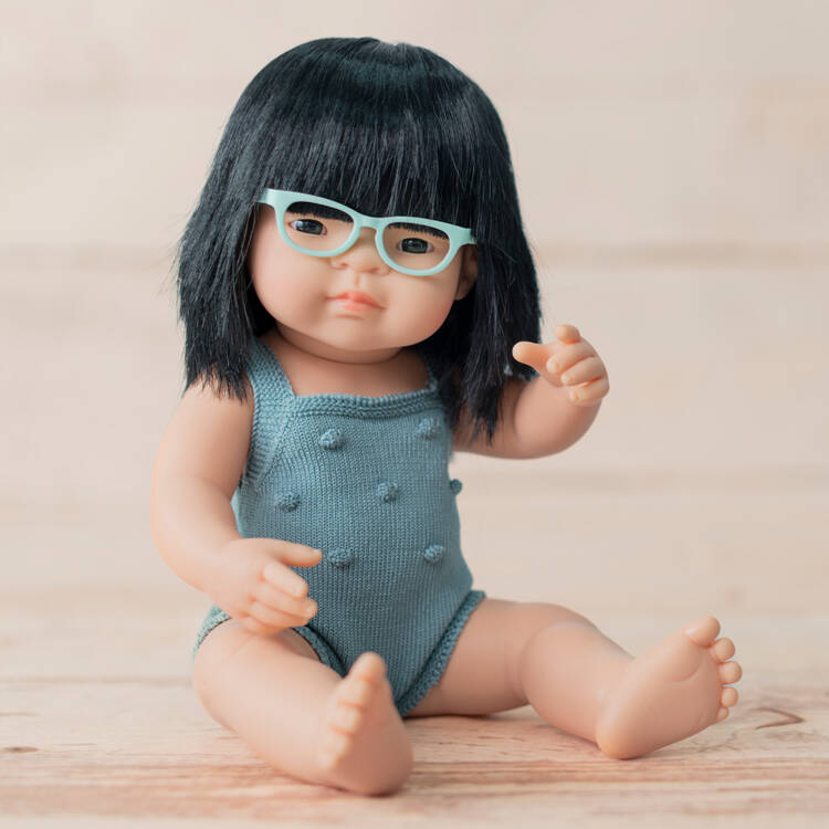 Puppe Mädchen Colourful Edition Doll – Asiatin mit Brille 38 cm