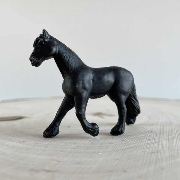 Figurenset in einer TOOB-Röhre – Pferde - Tublu.de