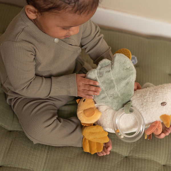 Aktivitätskuscheltier – Little Farm 25 cm - Tublu.de