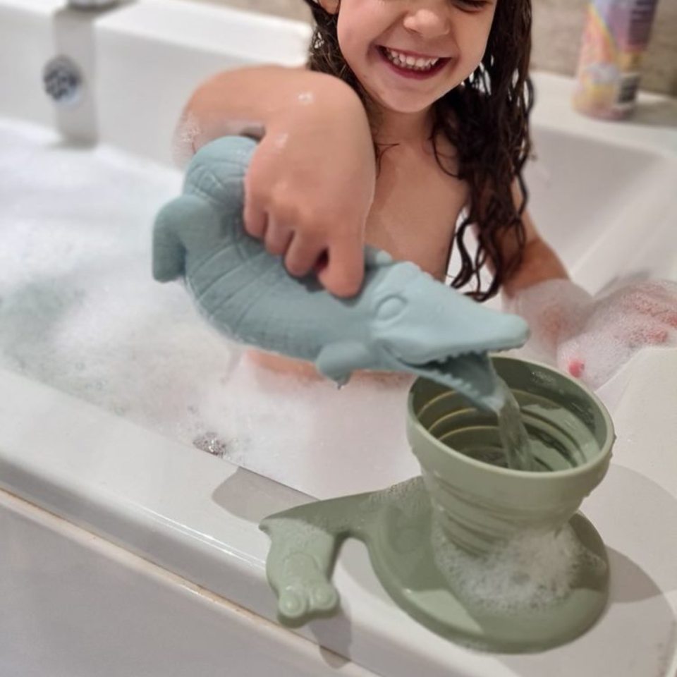 Silikon-Gießkanne Krokodil – Hellblau - Tublu.de