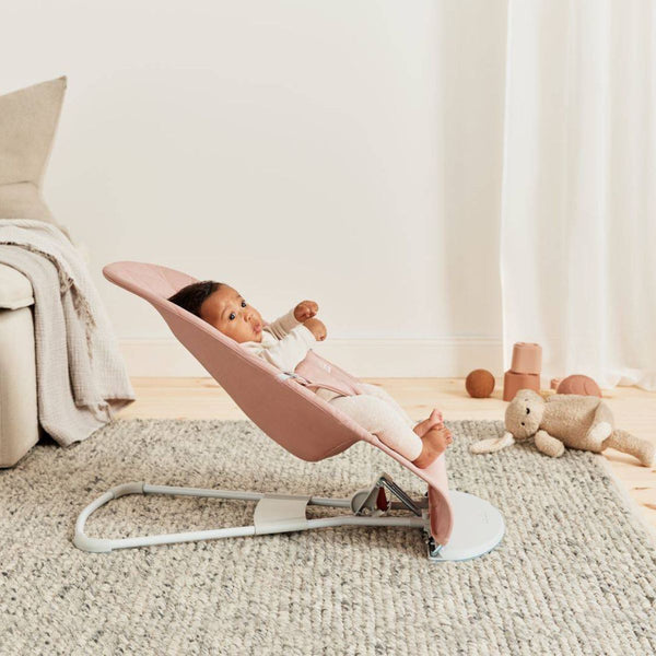 Babywippe BLISS WOVEN Petal Quilt – Altrosa