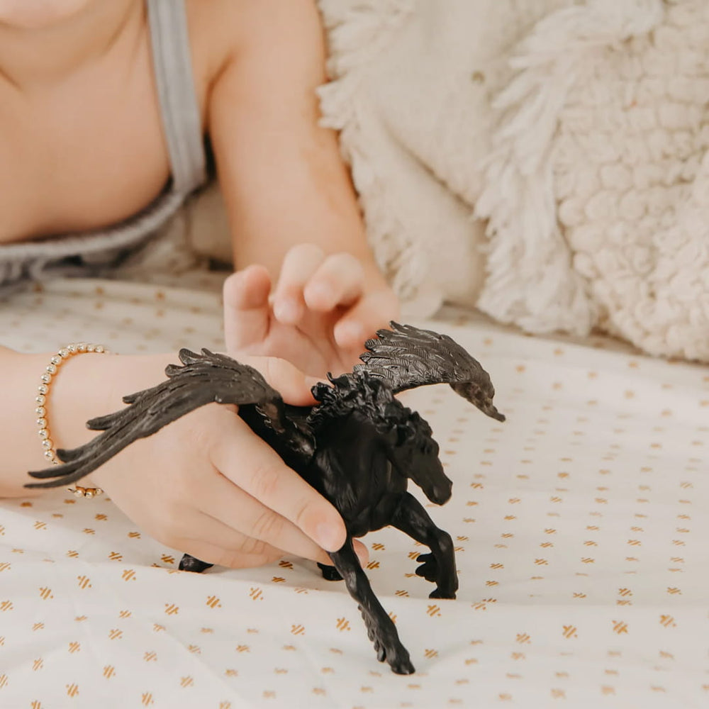 Figur – Schwarzes Pferd mit Flügeln - Tublu.de