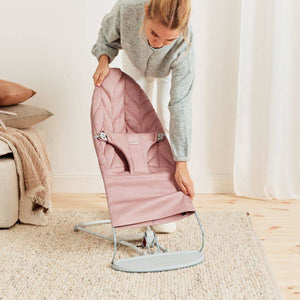 Zusätzlicher Stoffsitz für Babywippe BLISS Woven Petal Quilt – Gedämpftes Rosa