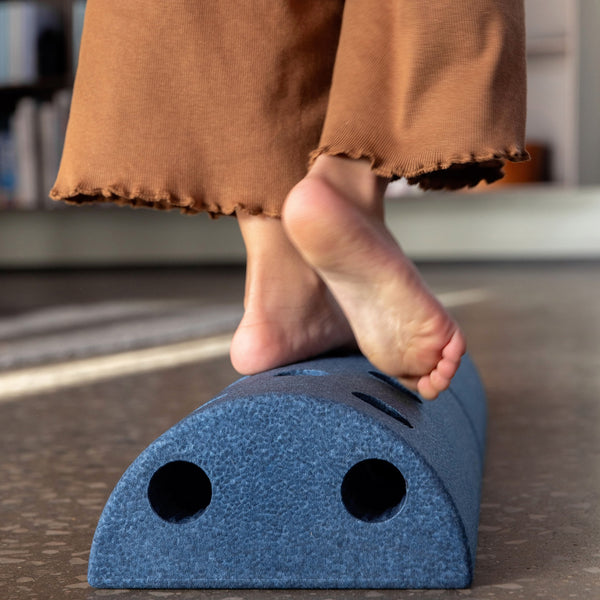 Schaumstoffroller zur Förderung der Grobmotorik – blau - Tublu.de