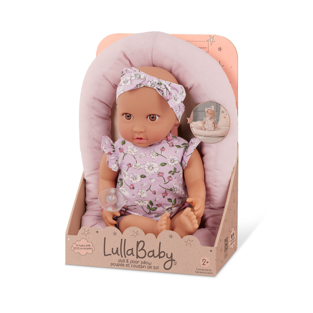 Babypuppe mit Babynest im Blümchenoutfit