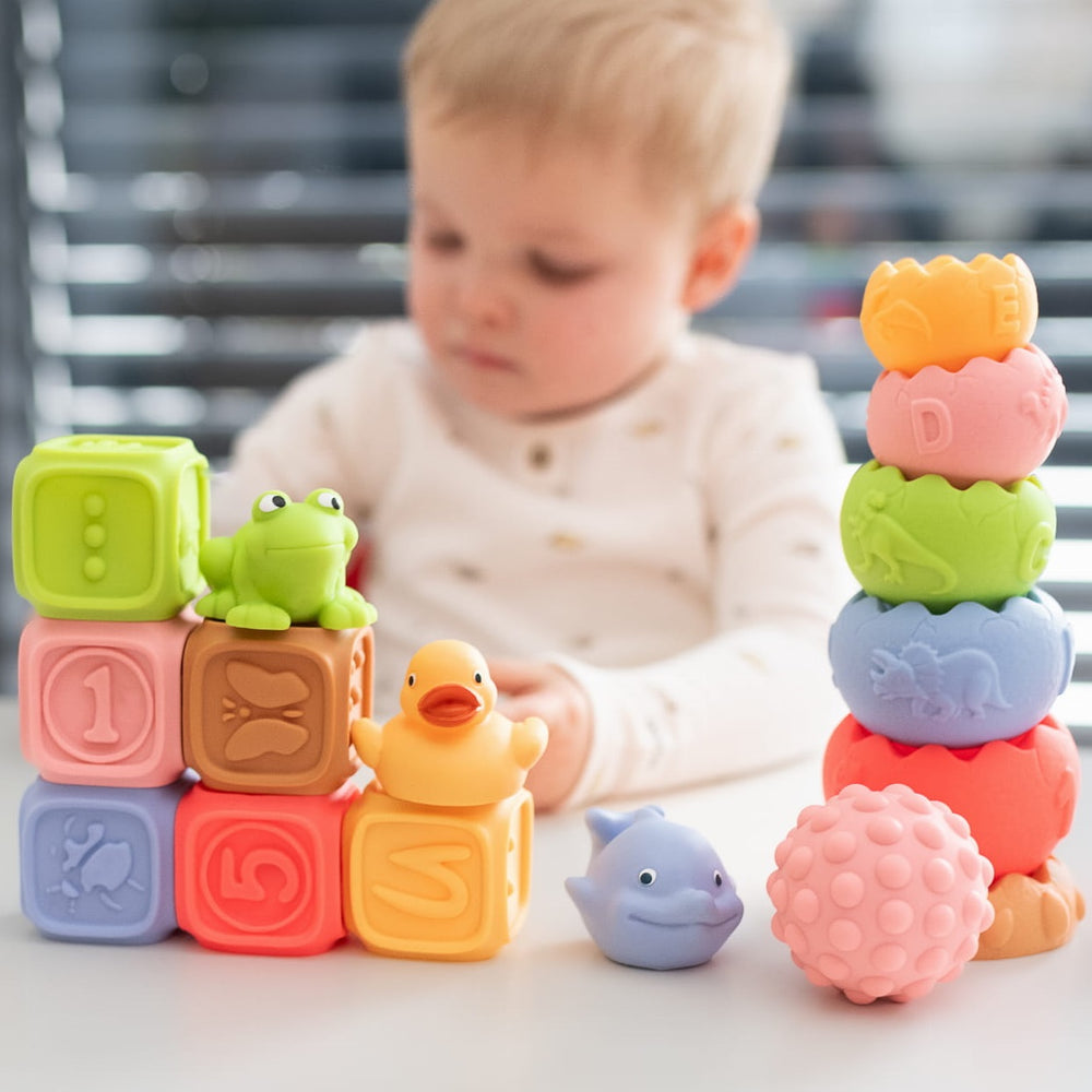 Sensorik-Bausteine Set Montessori 18-teilig mit Pyramide Bällen Tieren