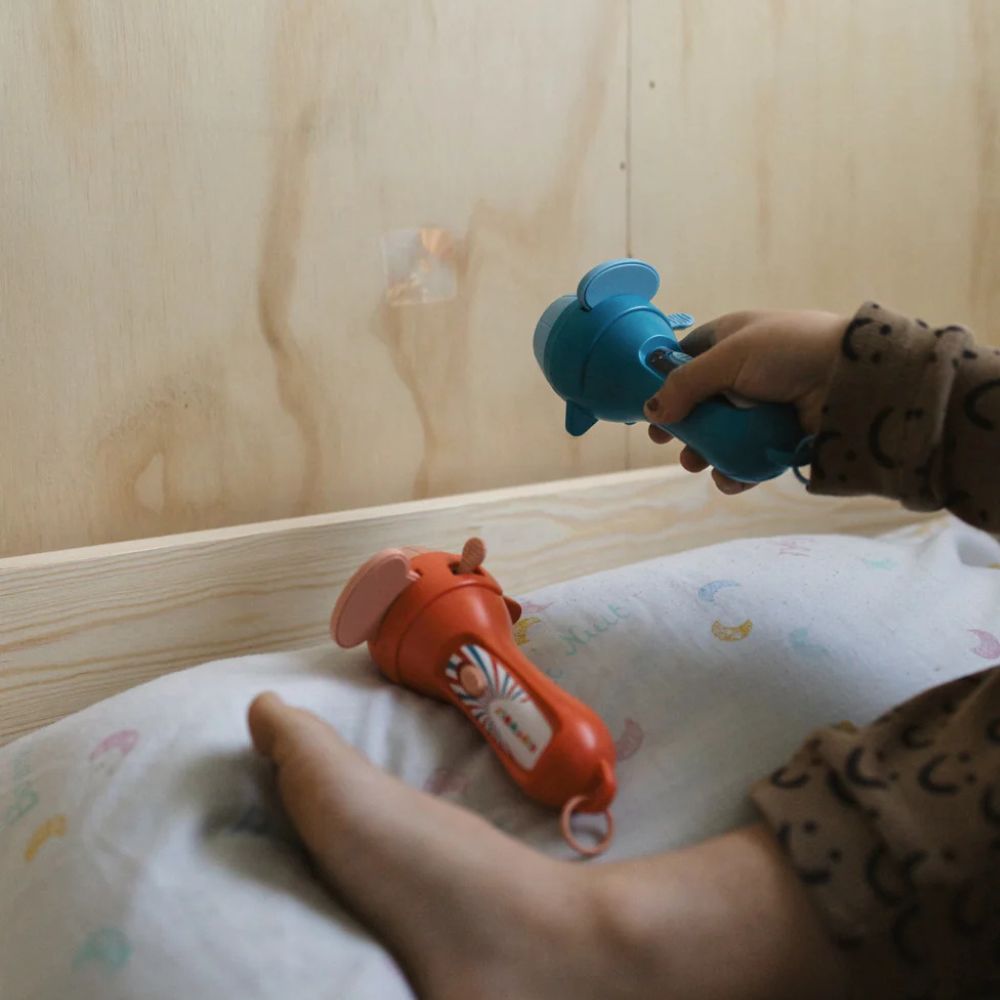 Magischer Geschichtenprojektor – Abenteuer - Tublu.de