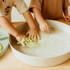 Sensorik-Spieltablett Play Tray 2-in-1 – Salbei