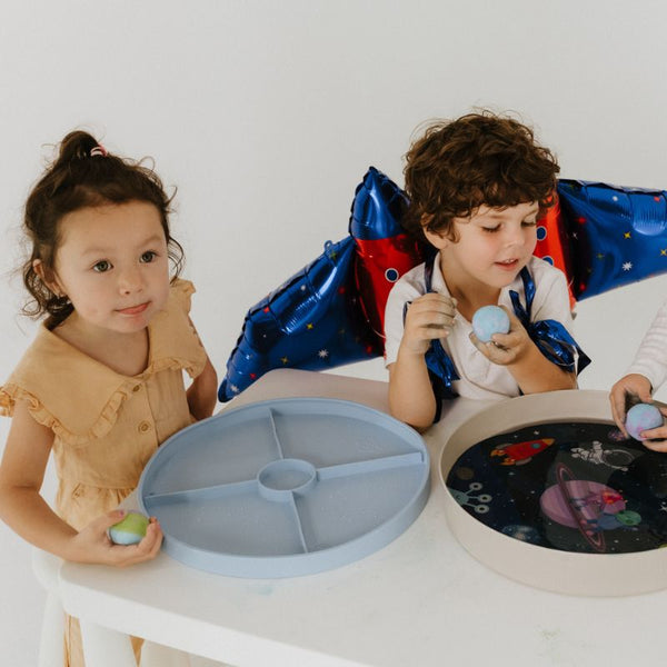 Sensorik-Spieltablett Play Tray 2-in-1 – Flieder