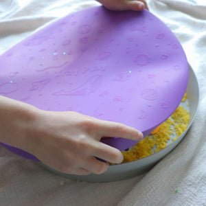 Sensorik-Spieltablett Play Tray 2-in-1 – Flieder