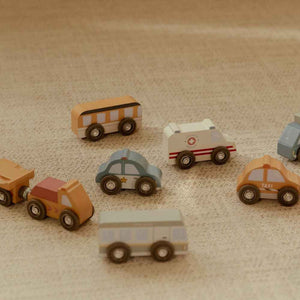 Zestaw 9 drewnianych pojazdów Little Dutch