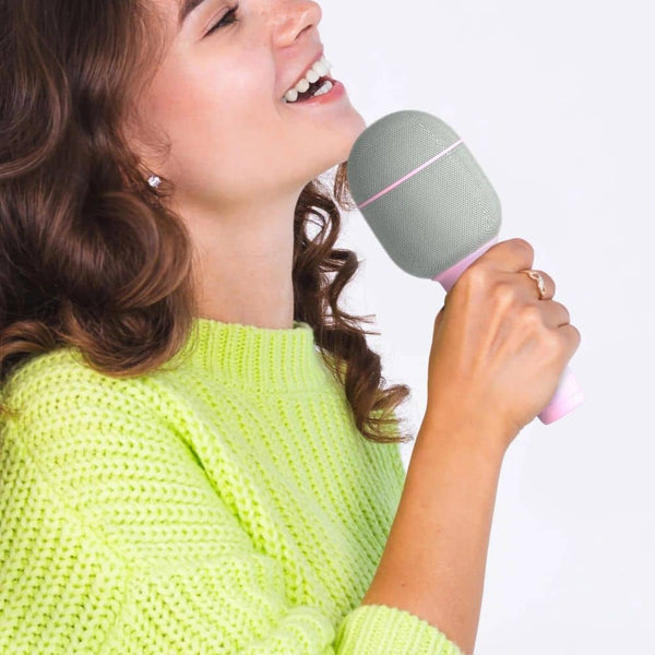 Groovy Wireless Microphone with Vocal Effects – Pink