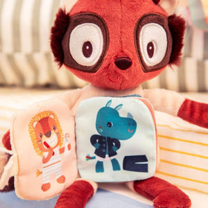 Kuscheltier mit Buch – Lemur Elvis ab 6 Monaten