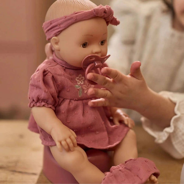 Puppe mit Zubehör – Livia