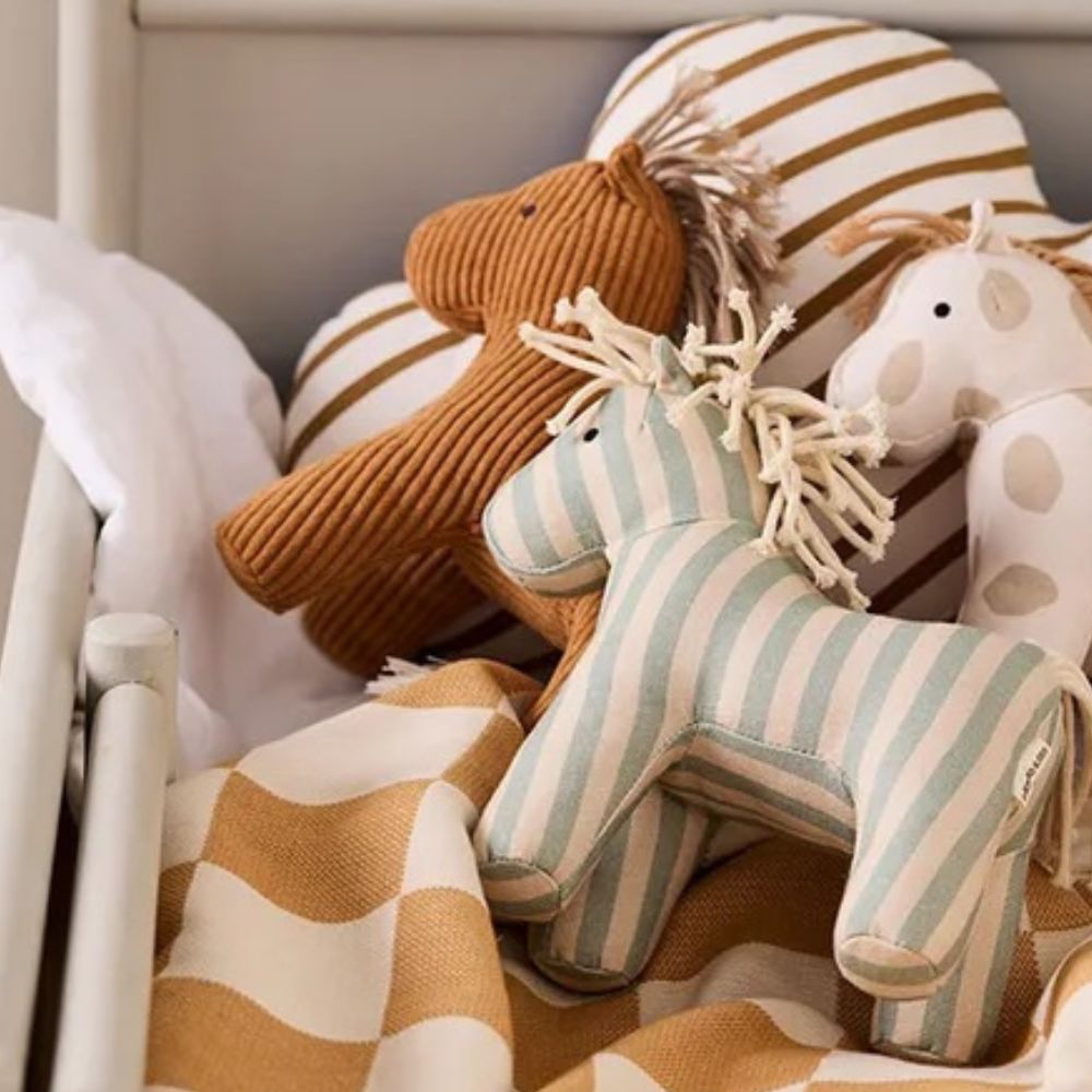 Kuscheltier Pferd Sam AIDEN von Kid's Concept mit Streifen