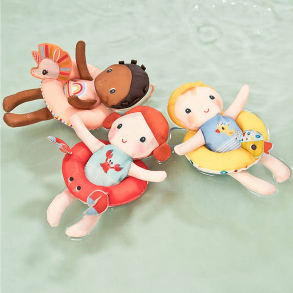 Lilliputiens Badepuppen mit Schwimmringen im Wasser
