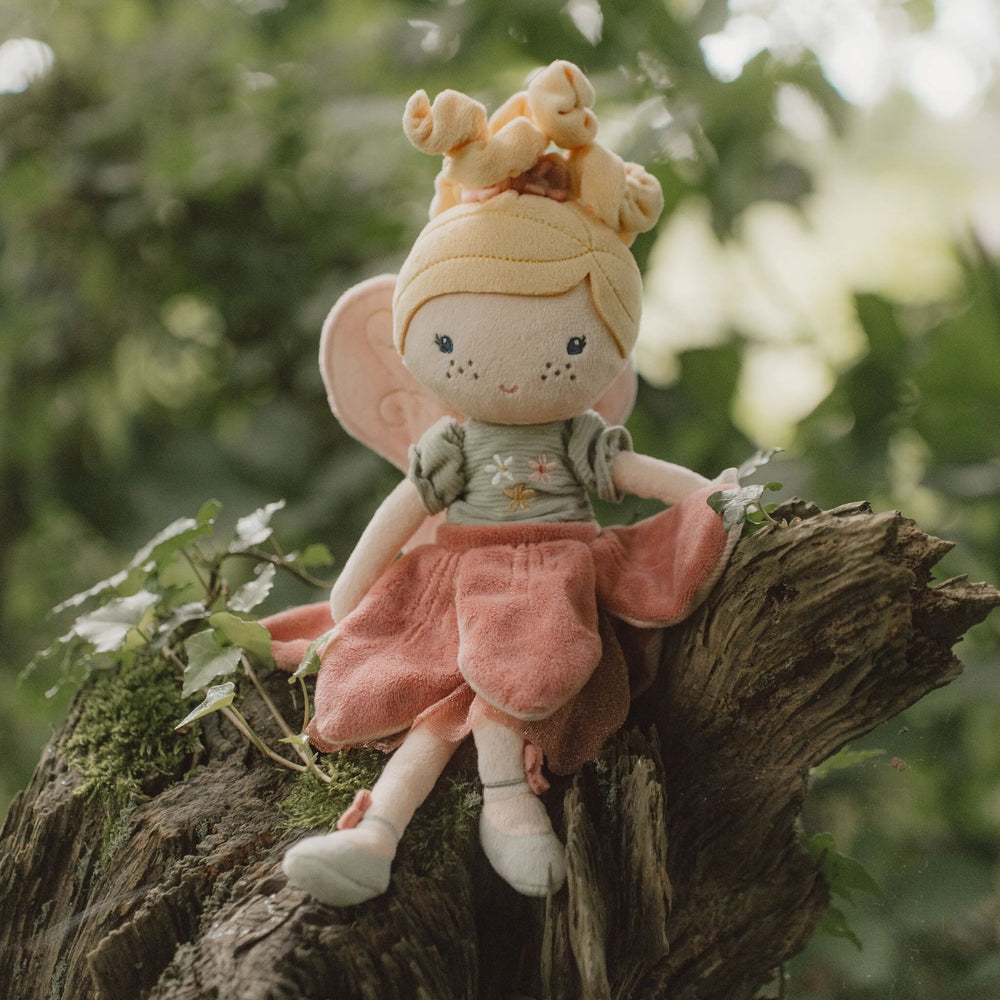 Stoffpuppe Fee Mila – Zauberhafte Kuschelpuppe