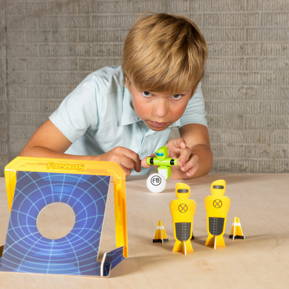 Fat Brain Toys Gra Spiel mit zwei Kindern, die konzentriert um den Sieg kämpfen