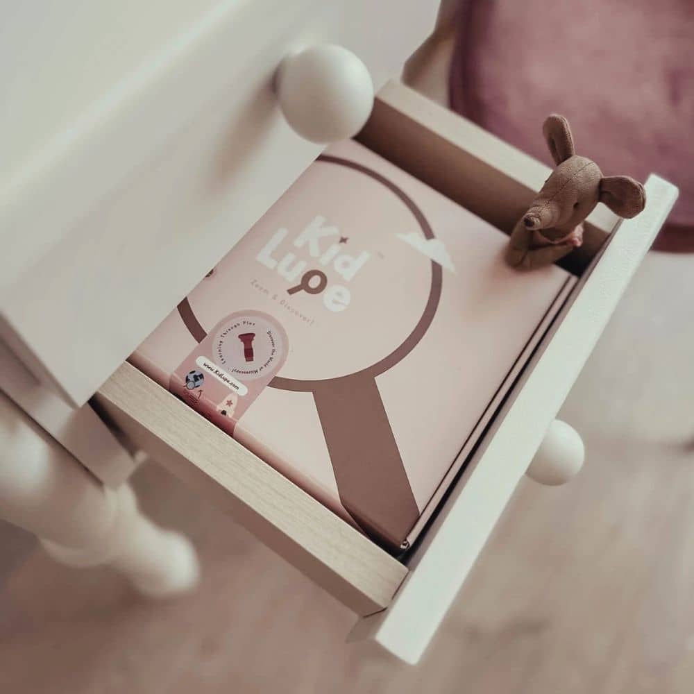 Kinder Mikroskop pastellrosa mit ergonomischem Griff und einfacher Bedienung für kleine Wissenschaftler