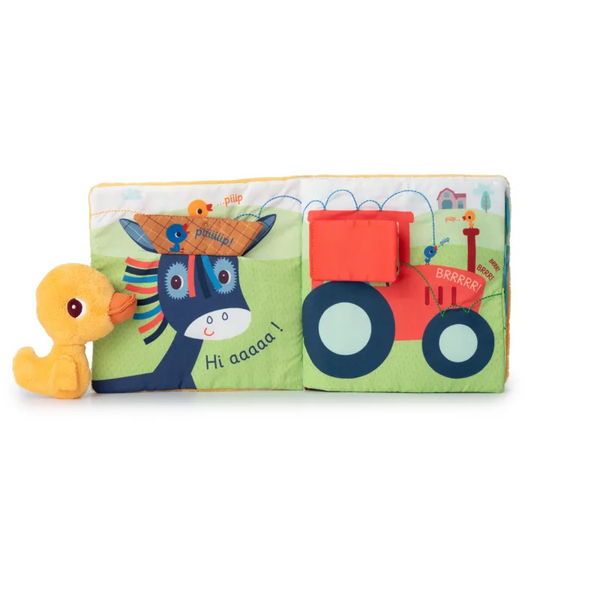 Stoffbuch-Seite mit Esel und Traktor, Klappen geschlossen, daneben Mini-Kuscheltier Ente