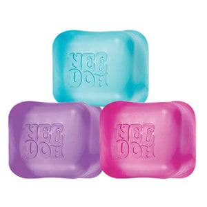 Schylling Needoh Nice Ice Baby farbige progressive Spielzeugwürfel in Blau, Lila und Pink