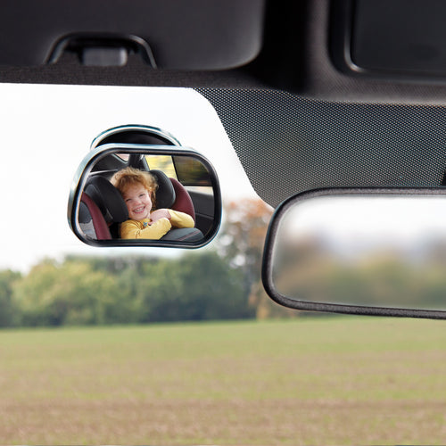 Rückspiegel zur Beobachtung des Kindes
