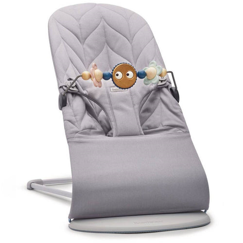 Babywippe BLISS COTTON Petal Quilt – Hellgrau + Spielzeug Googly Eyes Pastels