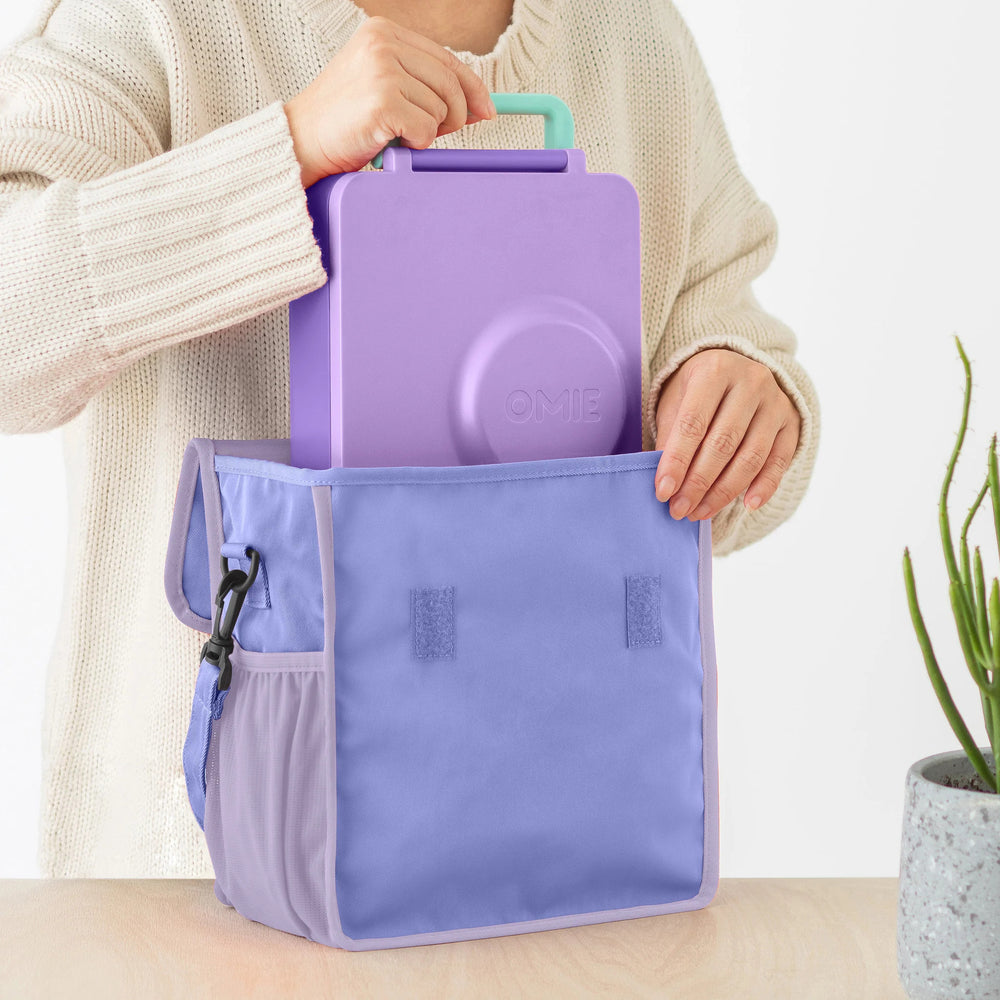 Lunchbag OmieTote – Purple Lunchbag von OMIE in lila mit verstellbarem Schulterriemen