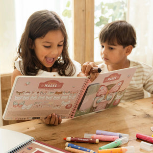 Kreatives Heft mit Schere – Rosa & Friends