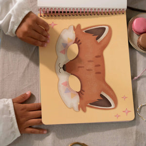 Kreatives Heft mit Schere – Rosa & Friends
